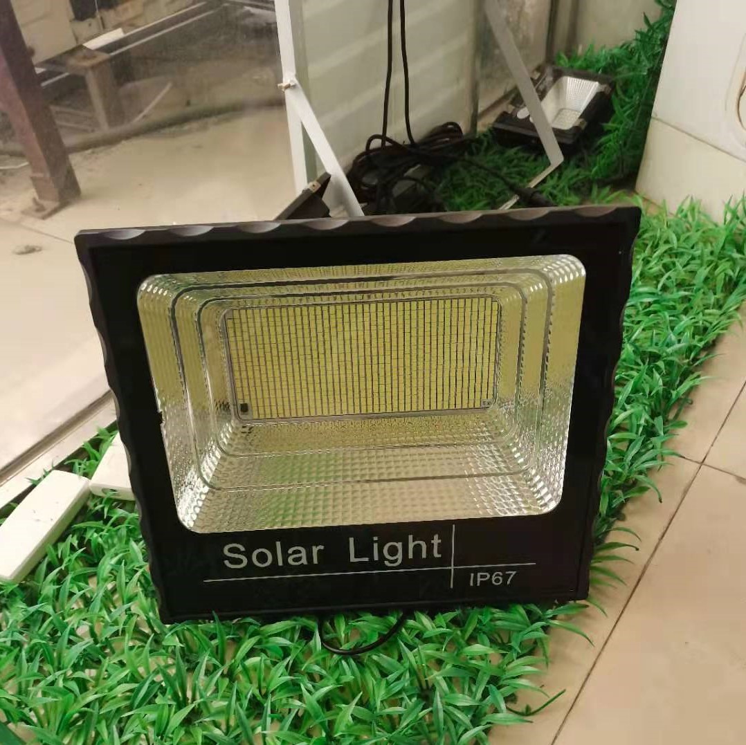 IP67 waterproof solar outdoor projection lamp