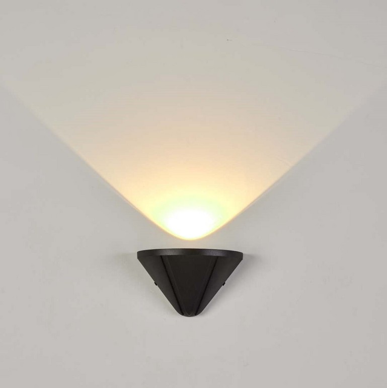 Modern personality triangle simple corridor LED wall lamp