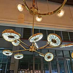 Free spliced pole Nordic light luxury chandelier