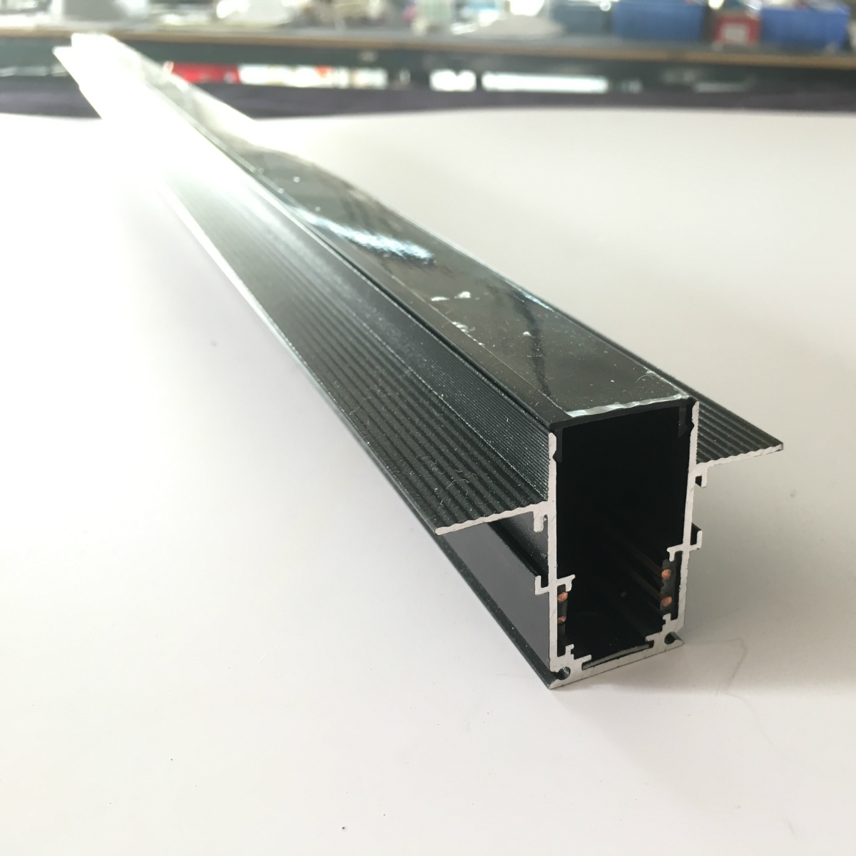 Surface Mounted Magnetic Rail Support