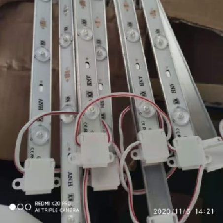 Rainproof diffuse reflection engineering lamp strip