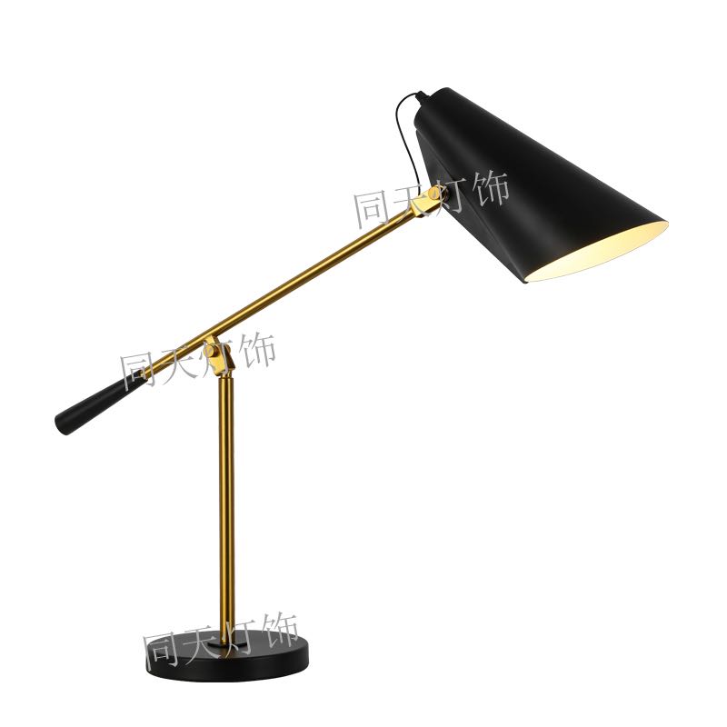 Simple fashion black gold color matching creative bedroom study table lamp