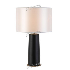 Simple silver fashion black color matching creative bedroom study table lamp