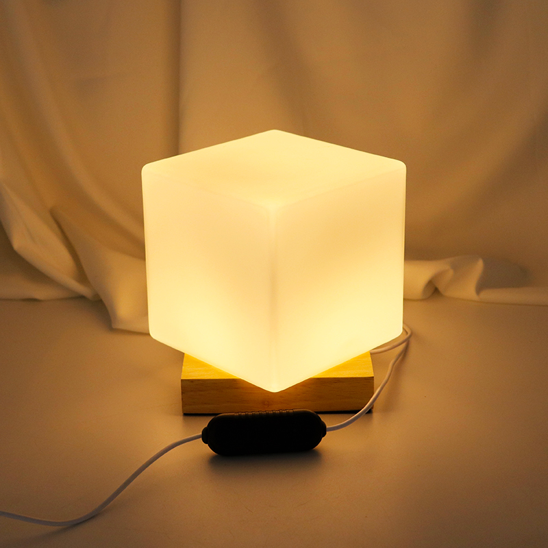 LED indoor square beech wood table lamp with high translucent glass