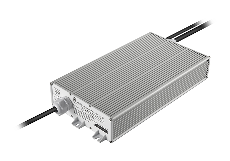 Independent auxiliary source dimming to turn off the LED driver