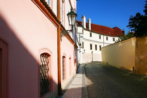 Tips for Buying Retro Outdoor Wall Lights