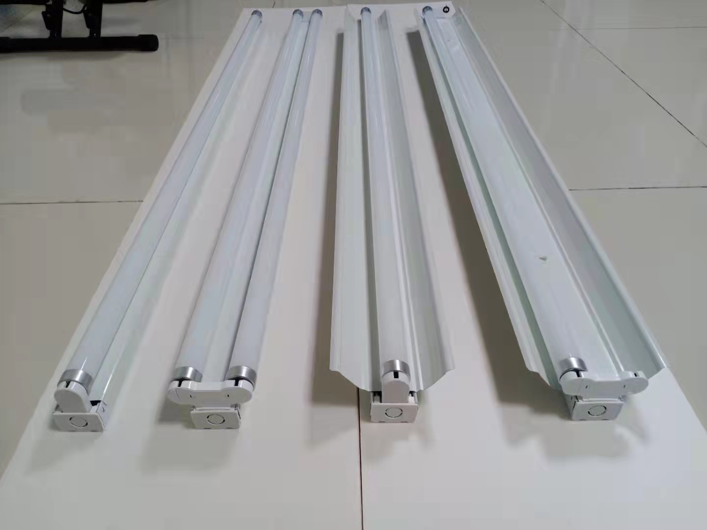 Multi-style single tube without lampshade indoor LED lamp bracket
