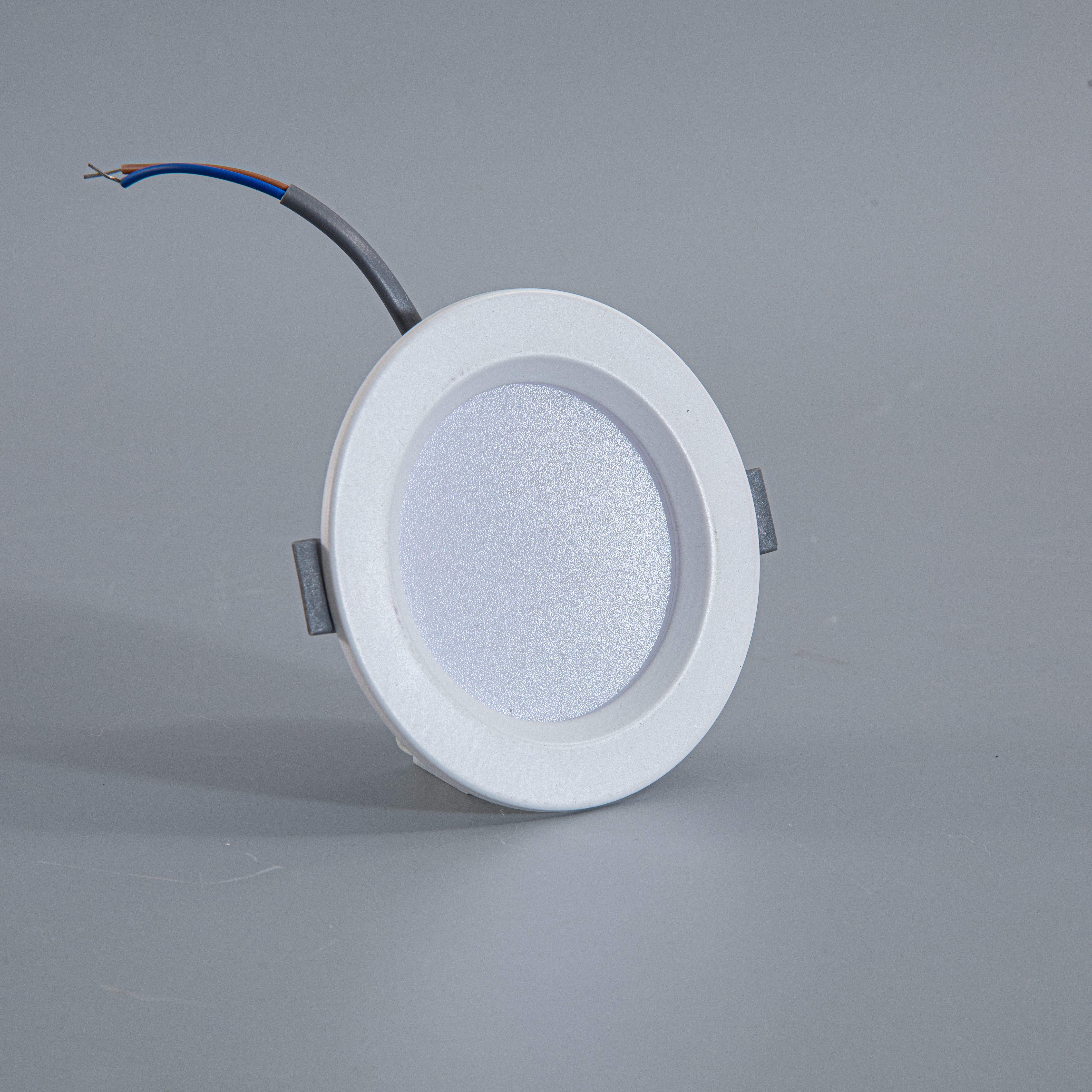 Simple atmosphere warm soft color real LED downlight