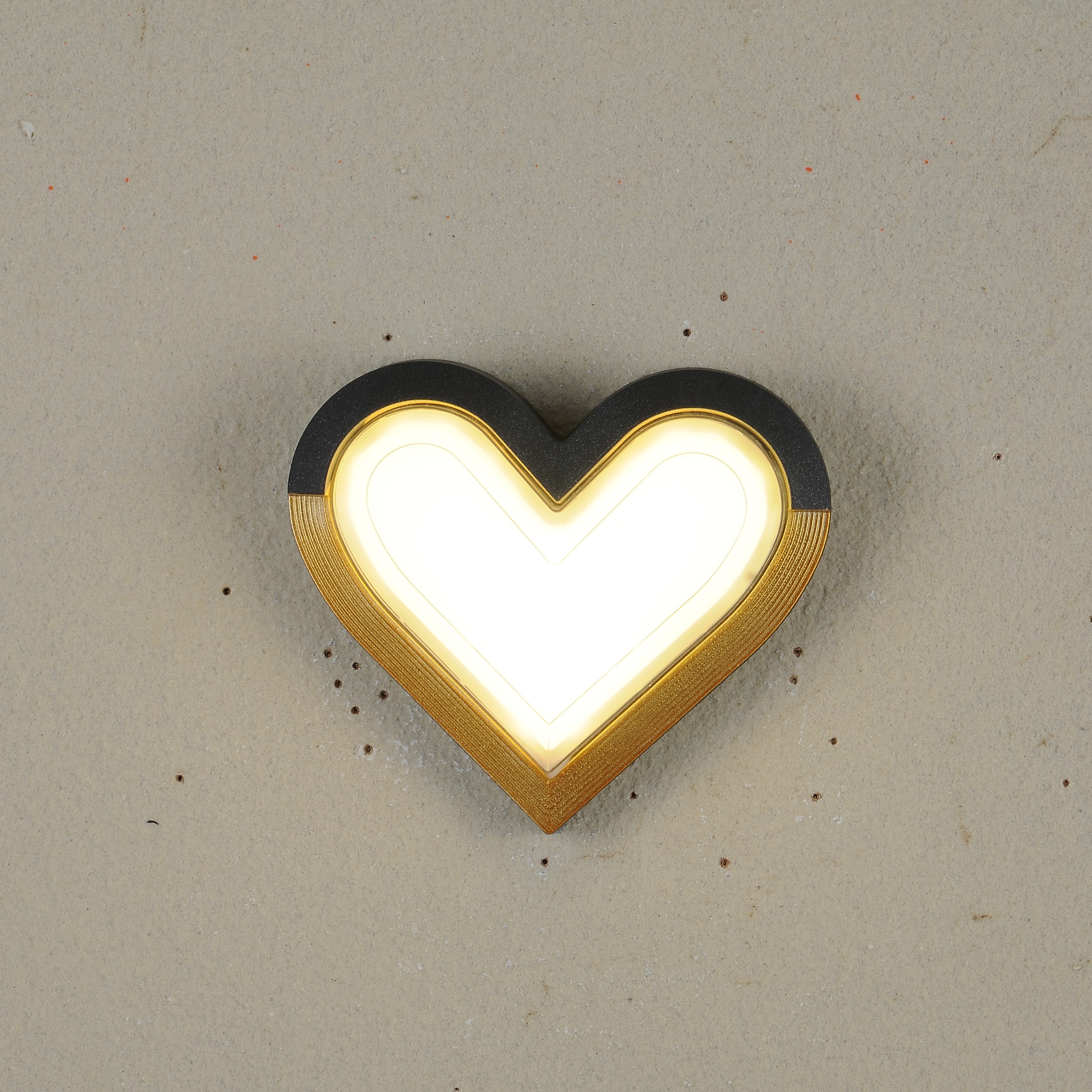 Light famous indoor minimalist new heart-shaped LED wall light