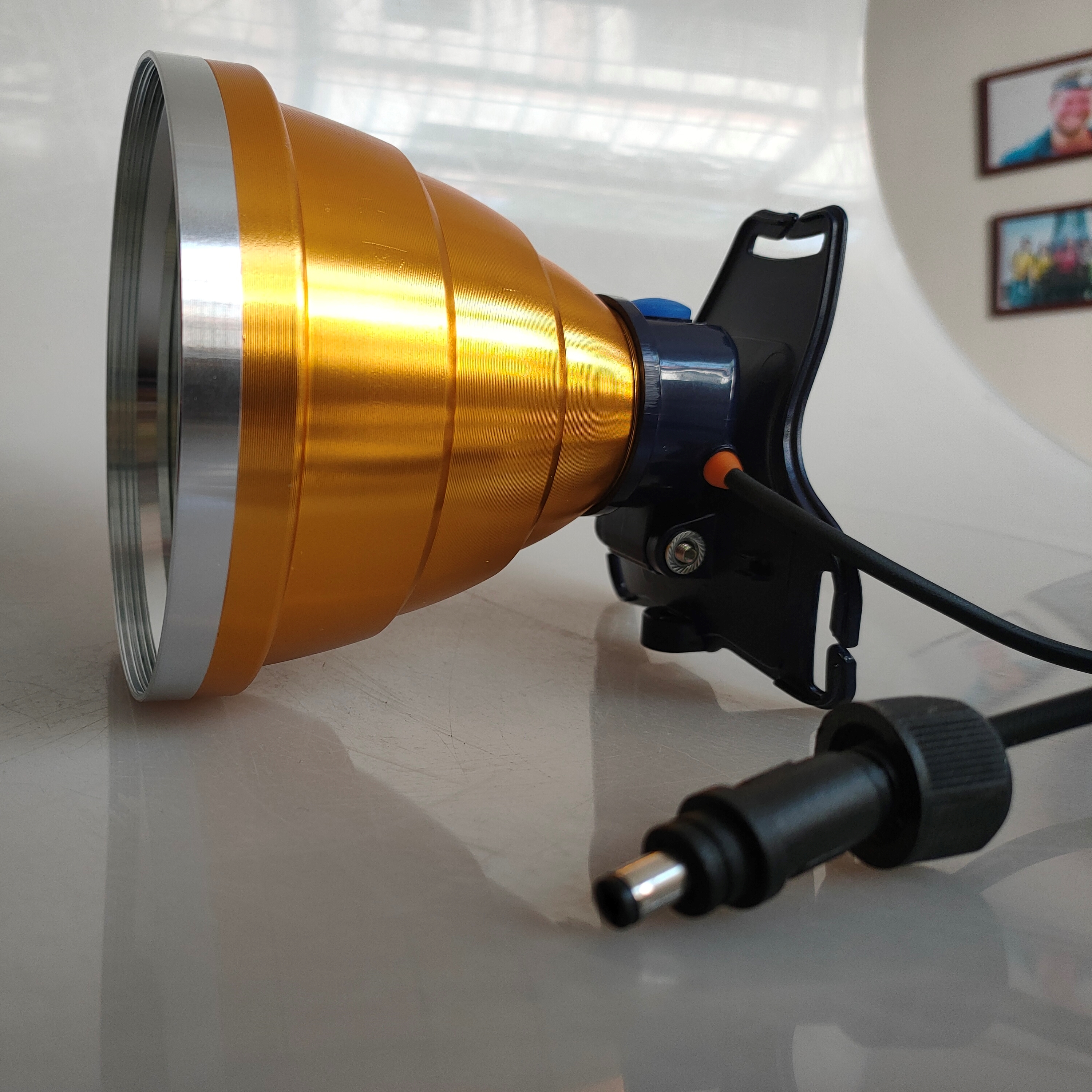 Jianhui convenient and controllable high-endurance engineering hand-held searchlight