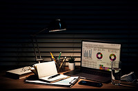 Is the Folding Rechargeable Table Lamp Worth Choosing?