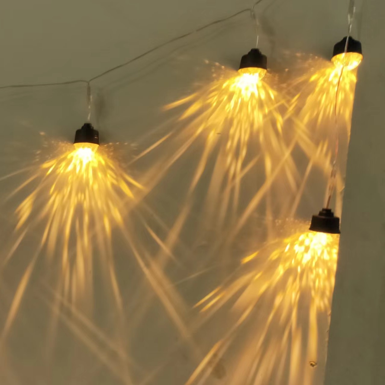 Indoor and outdoor atmosphere waterproof shower-like luminous string lights