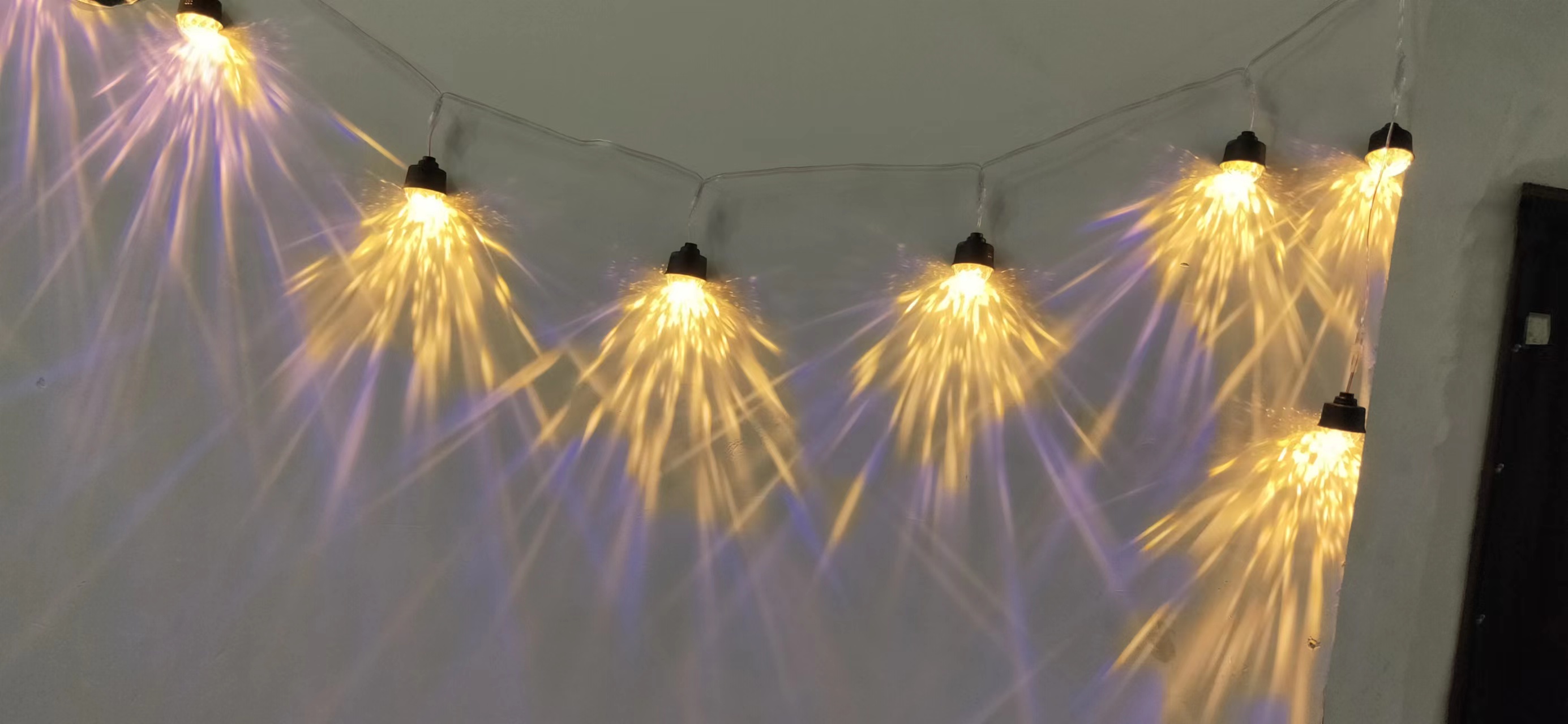 Indoor and outdoor atmosphere waterproof shower-like luminous string lights