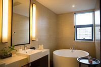 The Reasons People Tend to Install an American-Style Mirror Front Lamp