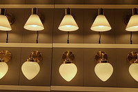 How to Choose Reliable Manufacturers of Fashionable and Creative Wall Lights?