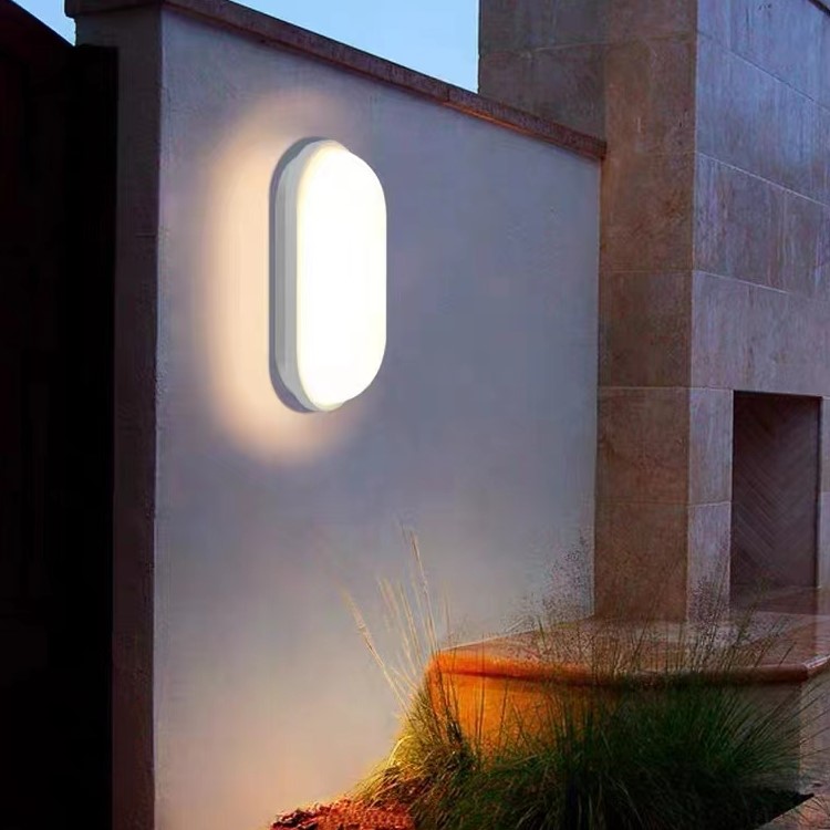 Simple elliptic courtyard wall lamp