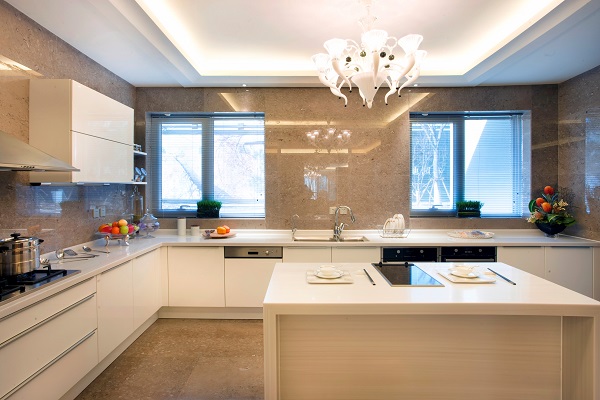 What Are the Differences Between Surface Installation and Concealed Installation of LED Kitchen and Bathroom Lights?