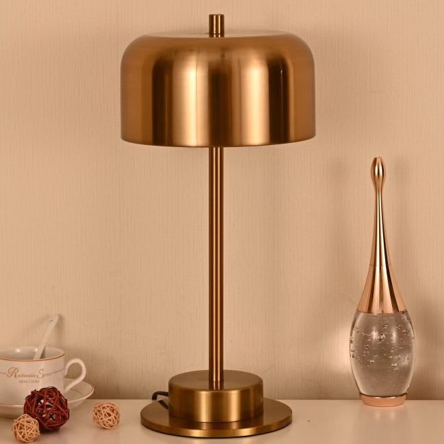 European and American style light luxury bedroom bedside lamp copper