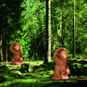 Monkey-shaped landscape lamp