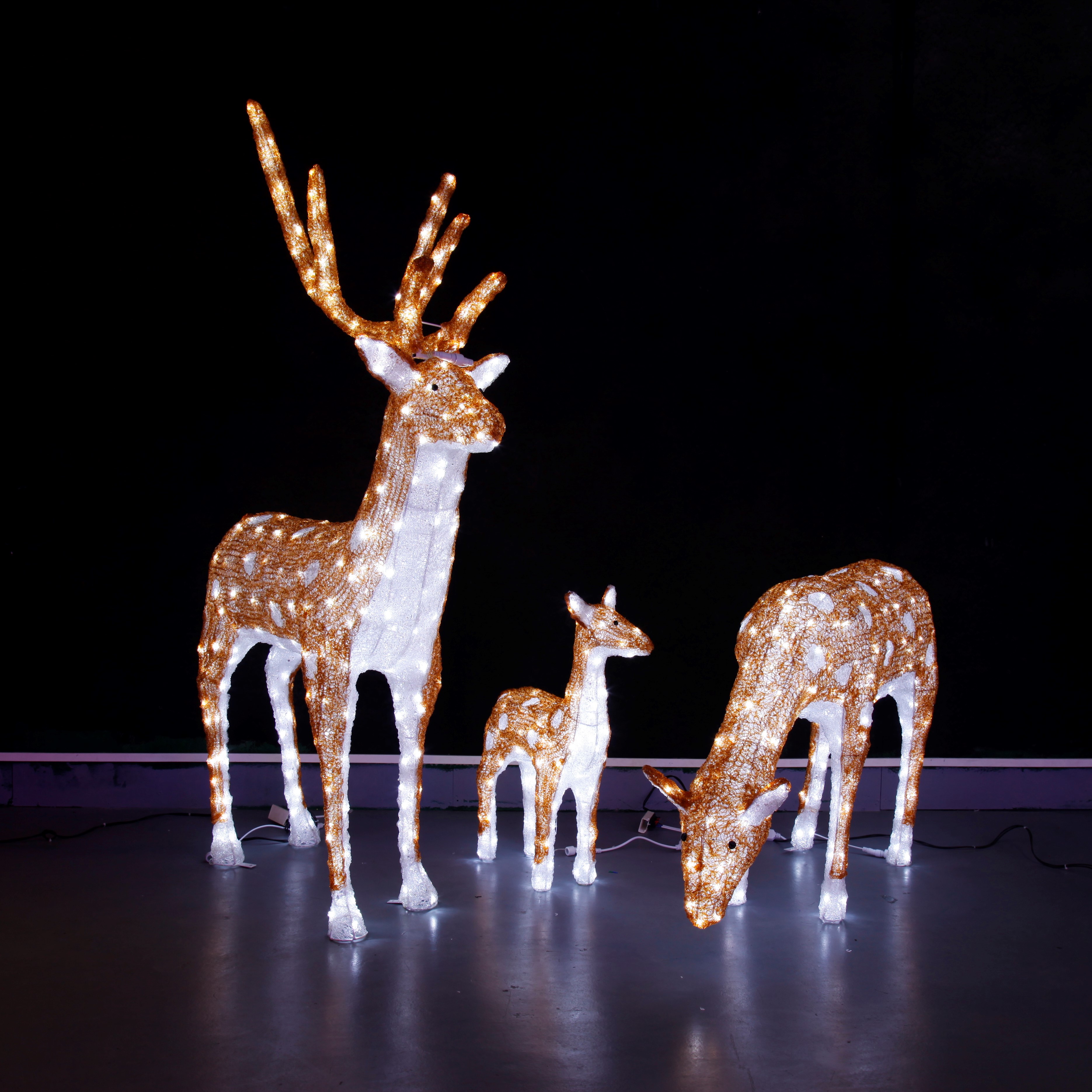 High brightness, electricity saving, drip glue Sika deer landscape lamp